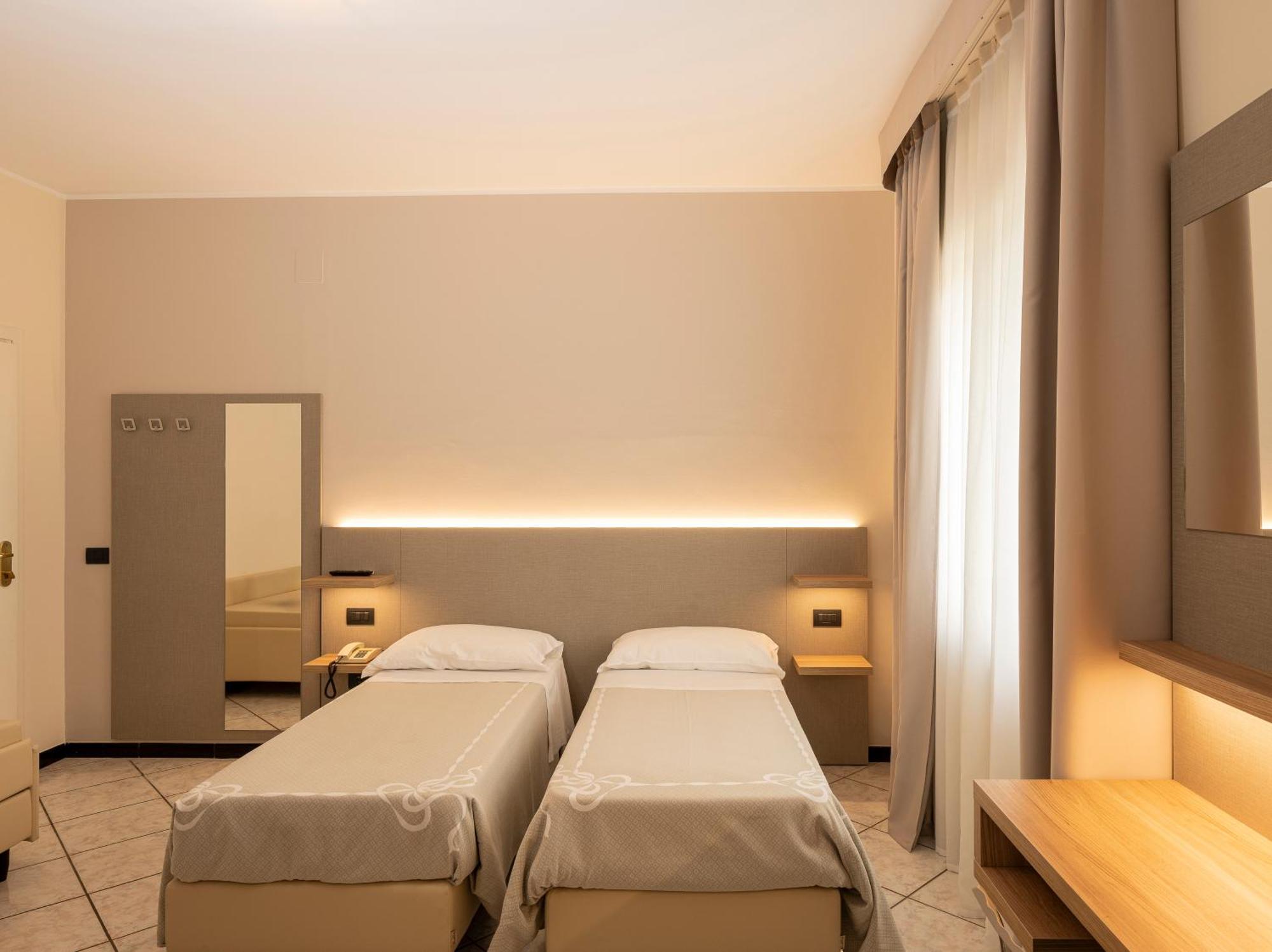 Hotel La Rotonda Cepagatti Ngoại thất bức ảnh
