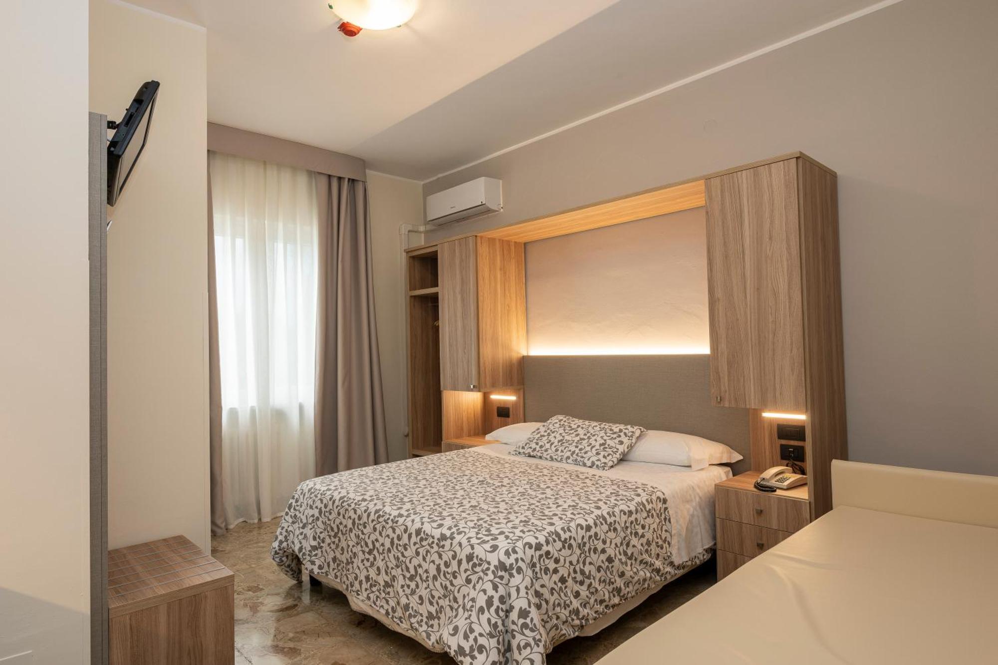 Hotel La Rotonda Cepagatti Ngoại thất bức ảnh