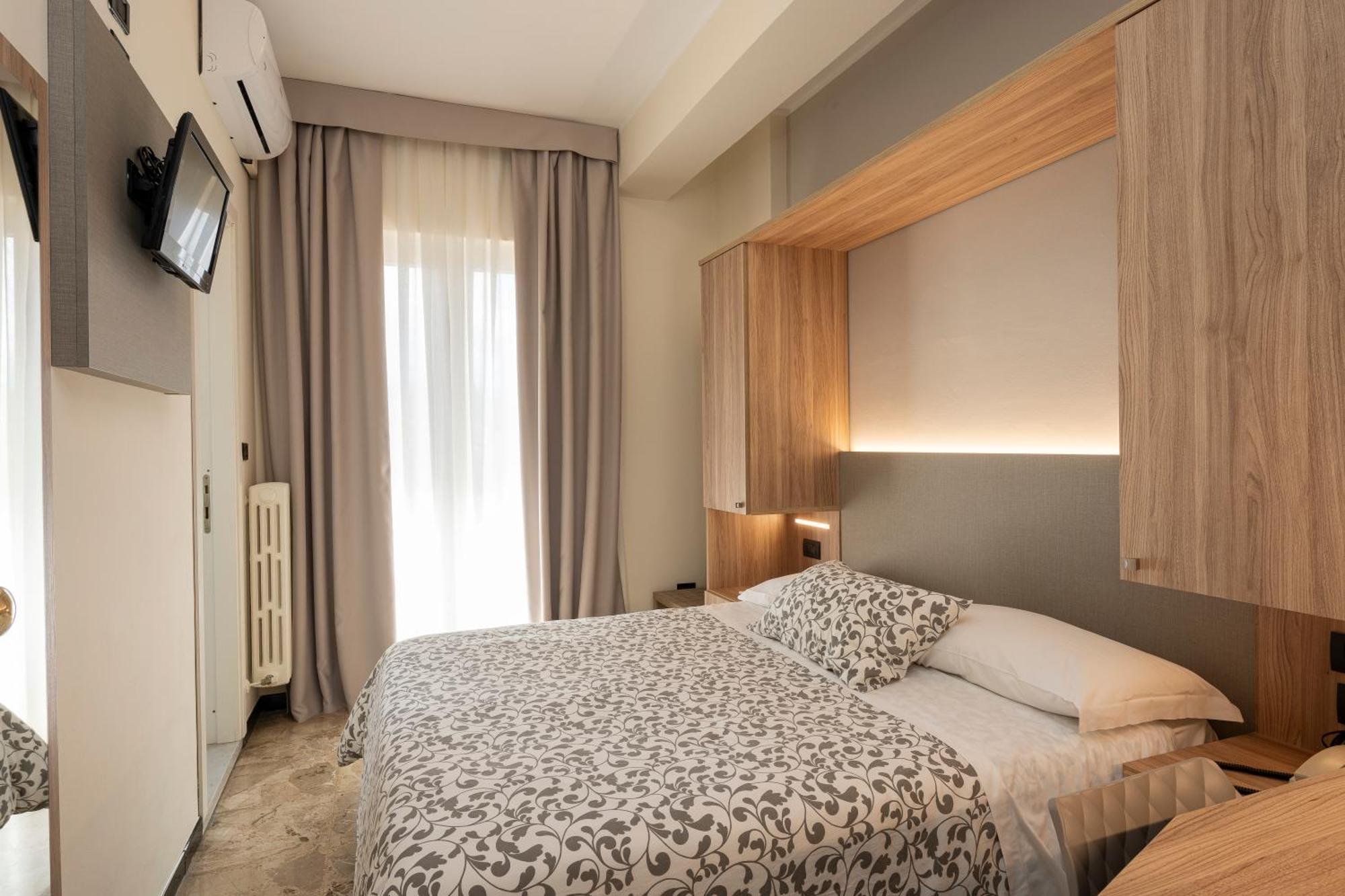 Hotel La Rotonda Cepagatti Ngoại thất bức ảnh