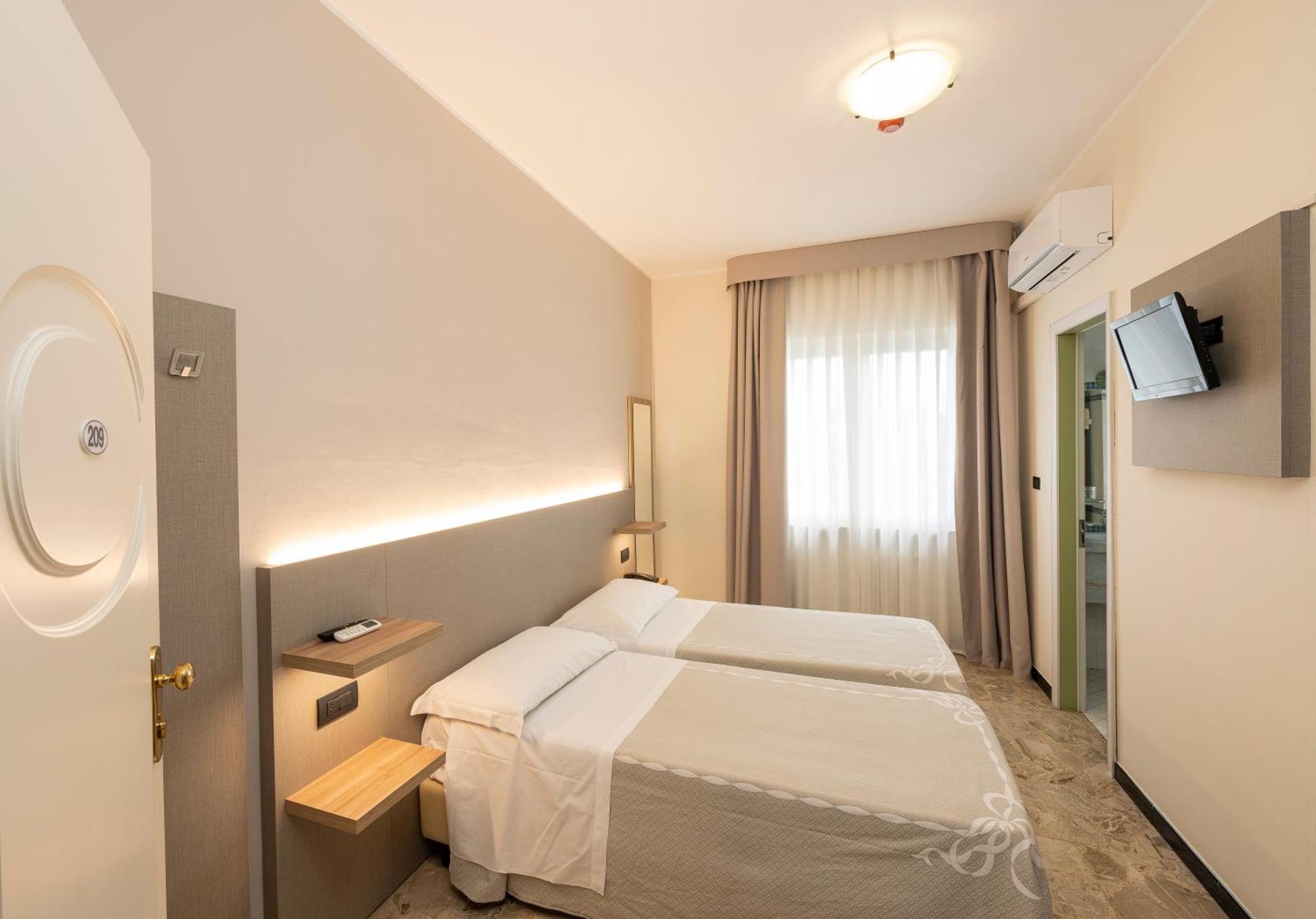 Hotel La Rotonda Cepagatti Ngoại thất bức ảnh