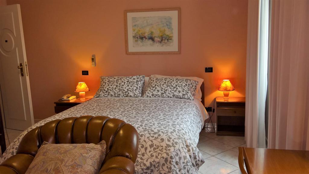 Hotel La Rotonda Cepagatti Ngoại thất bức ảnh