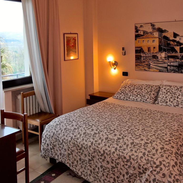 Hotel La Rotonda Cepagatti Ngoại thất bức ảnh