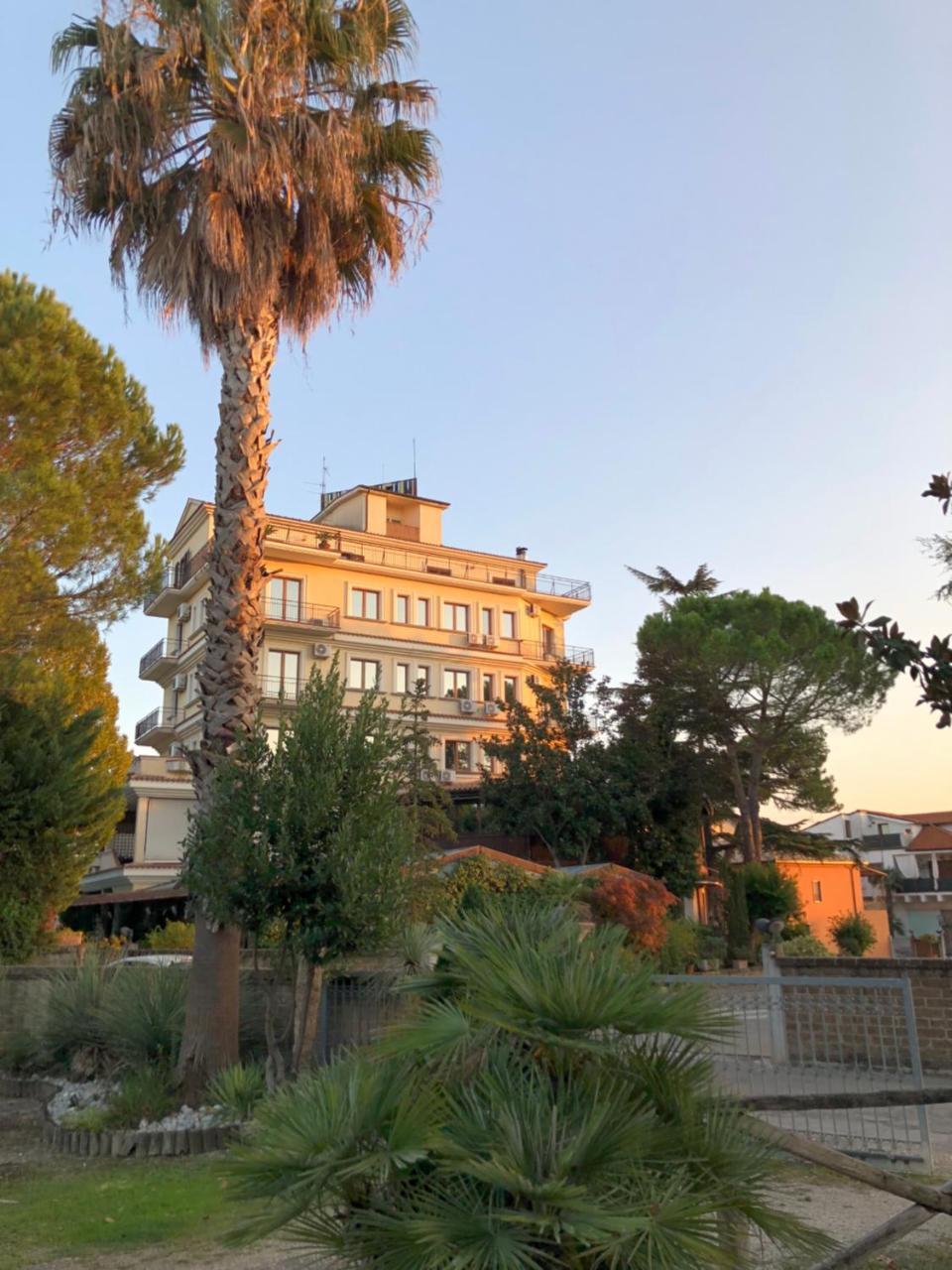 Hotel La Rotonda Cepagatti Ngoại thất bức ảnh